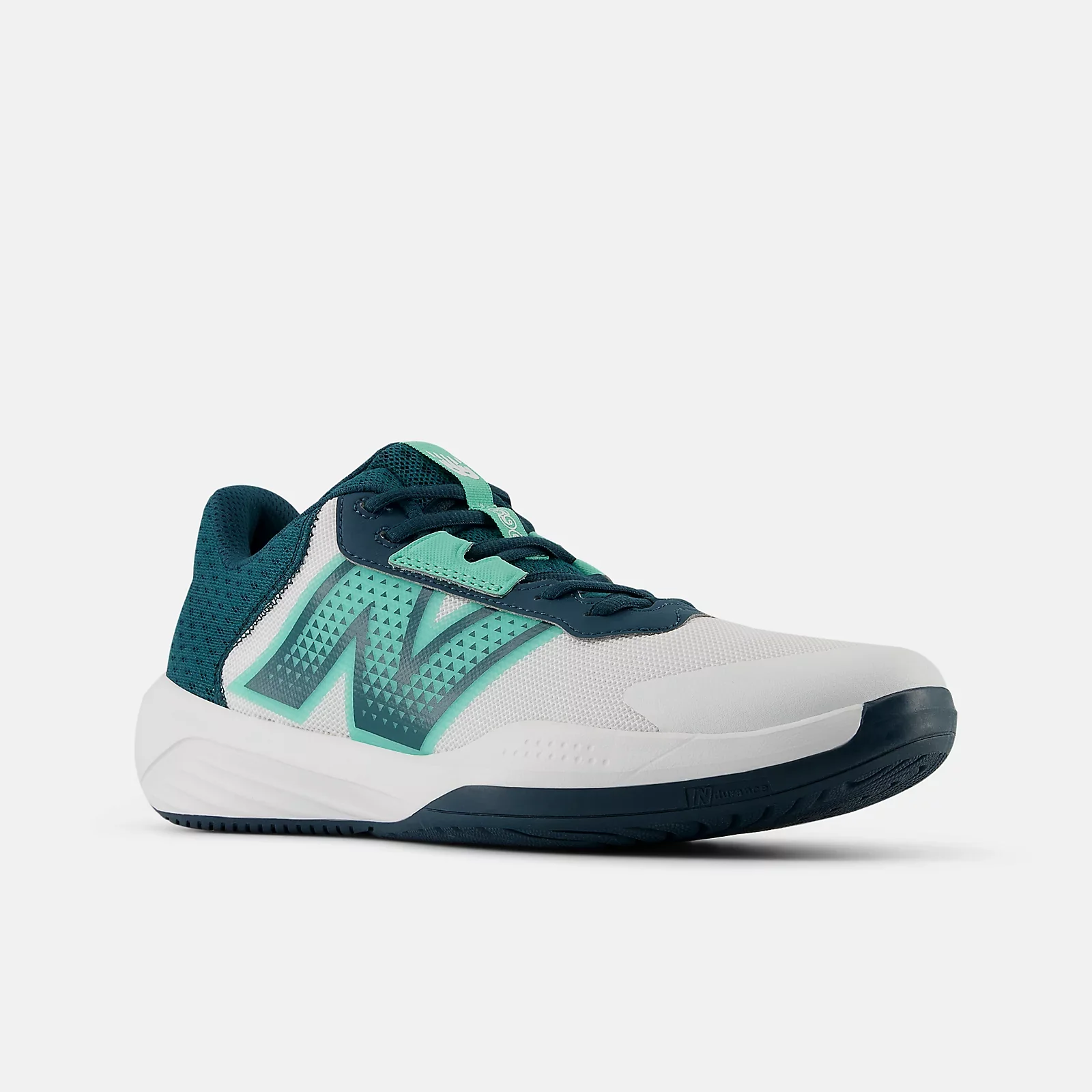 M New Balance 696v6 - Image 10