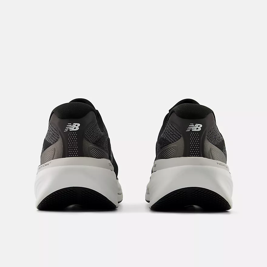 M New Balance 860v15 - Image 10