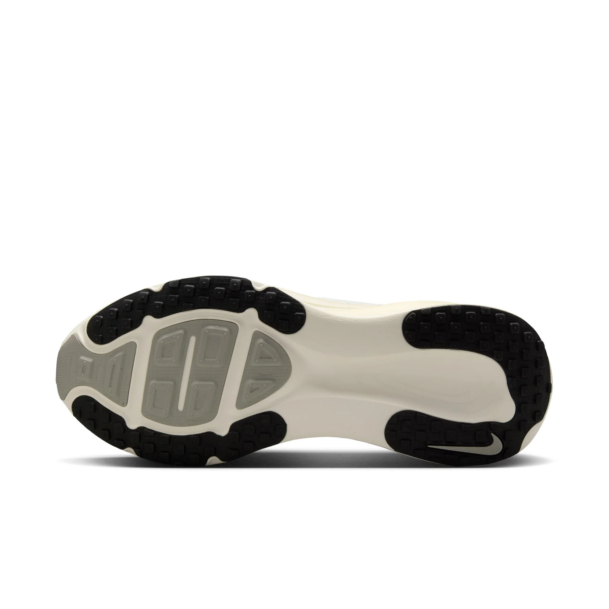 M Nike Vomero 18 - Image 3