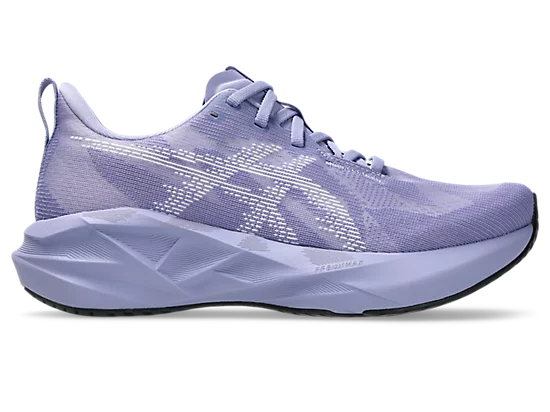 W Asics Novablast 5