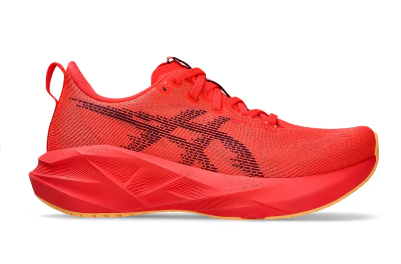 W Asics Novablast 5 - Image 11