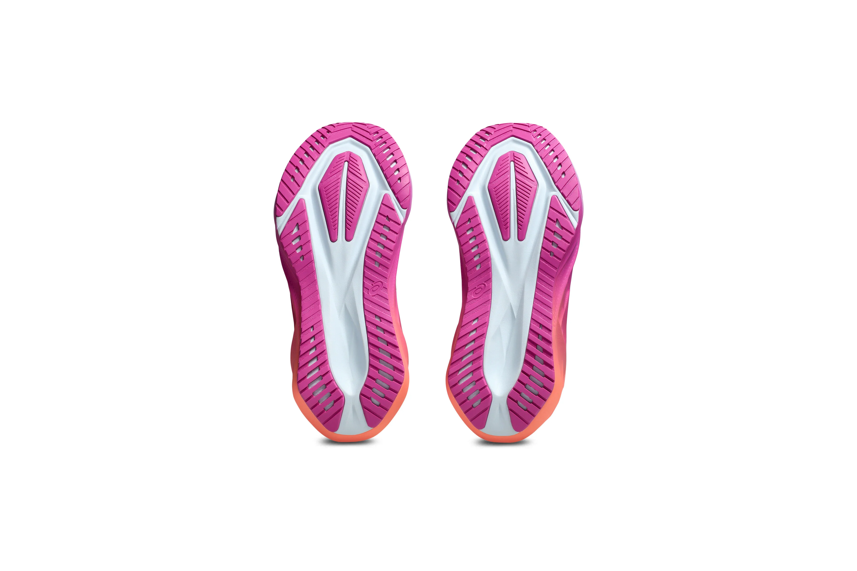 W Asics Novablast 5 - Image 24
