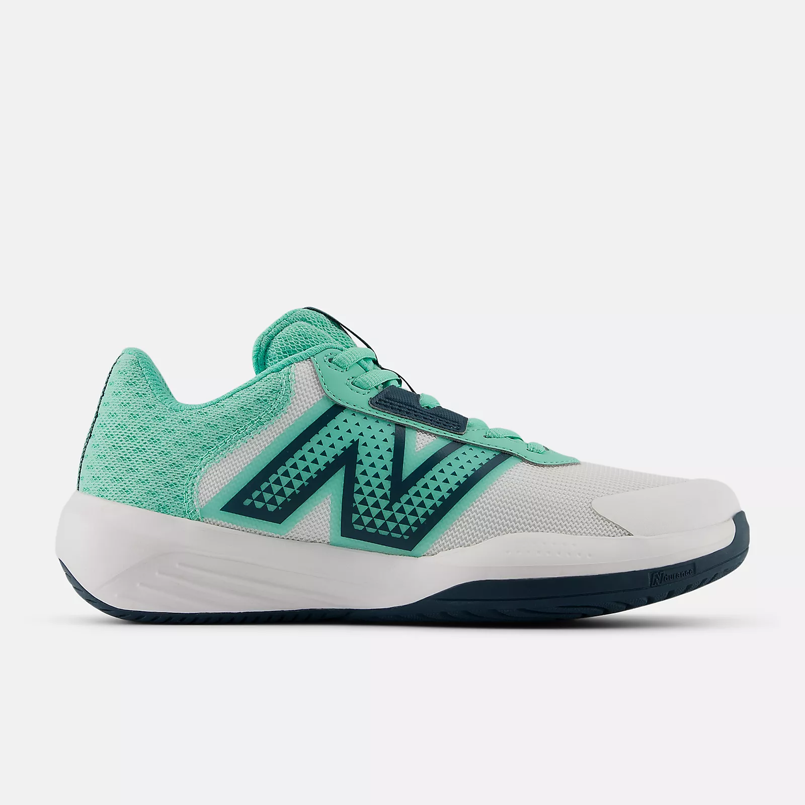 W New Balance 696v6 - Image 6