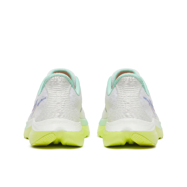 W Saucony Kinvara 16 - Image 24