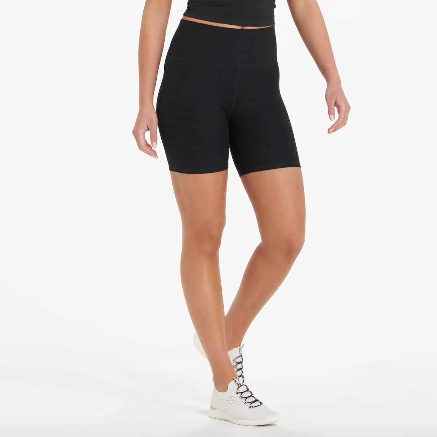 W Vuori Clean Elevation Shorty - Image 3