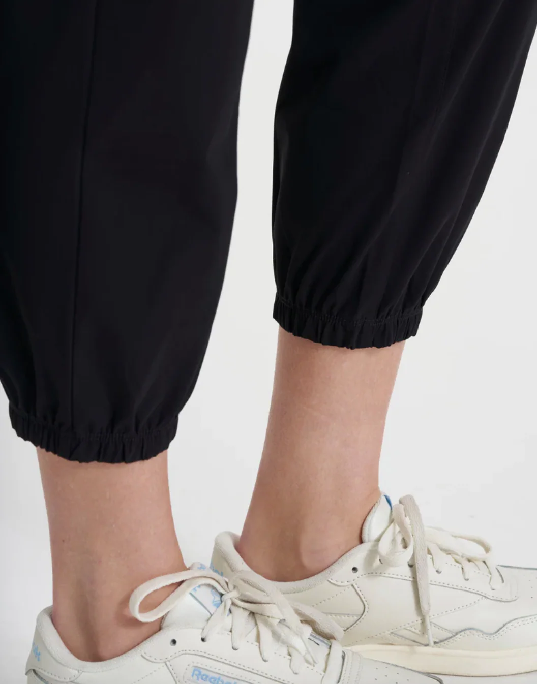 W Vuori Miles Jogger - Image 3