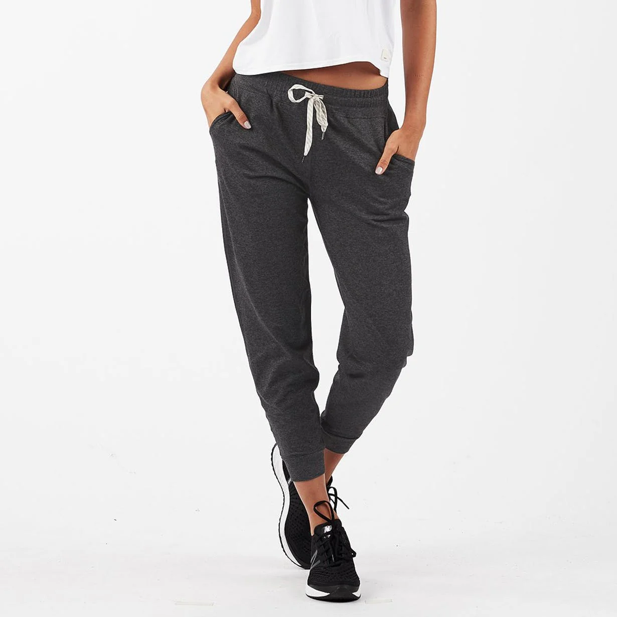 W Vuori Performance Jogger - Image 4