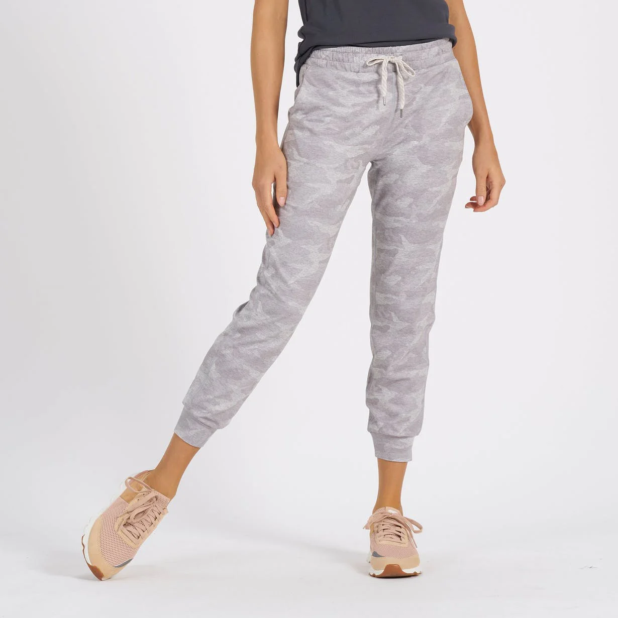 W Vuori Performance Jogger - Image 6