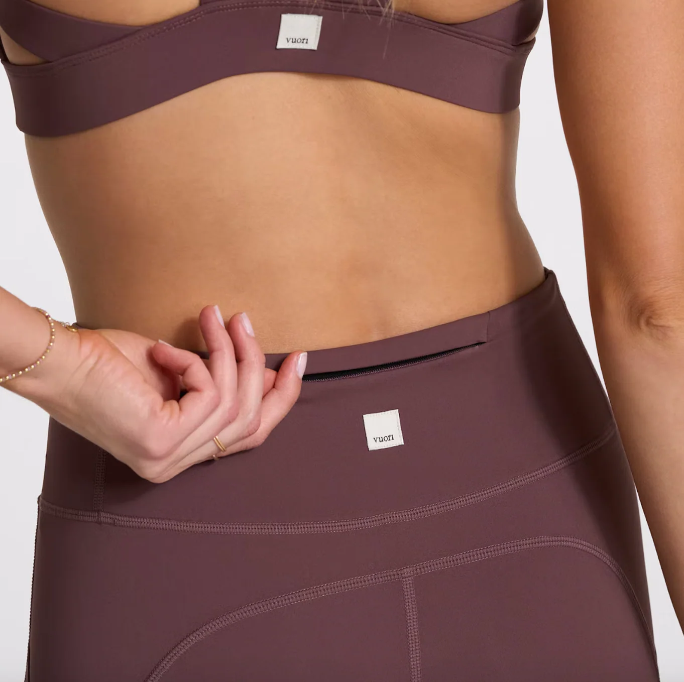 W Vuori Stride Legging - Image 4