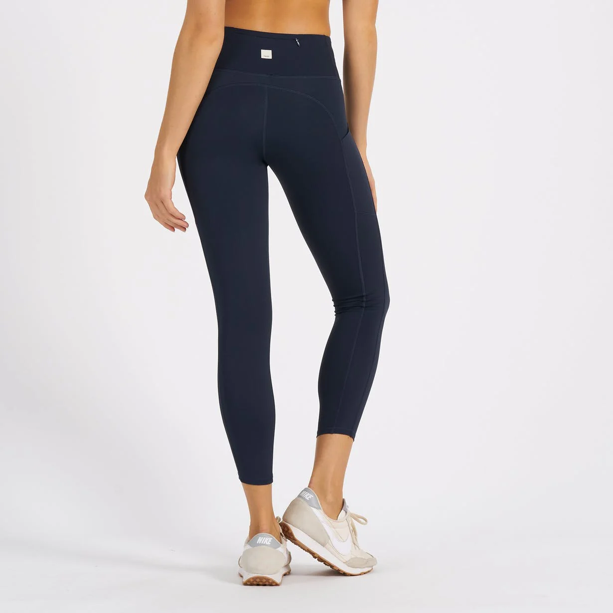 W Vuori Stride Legging - Image 6