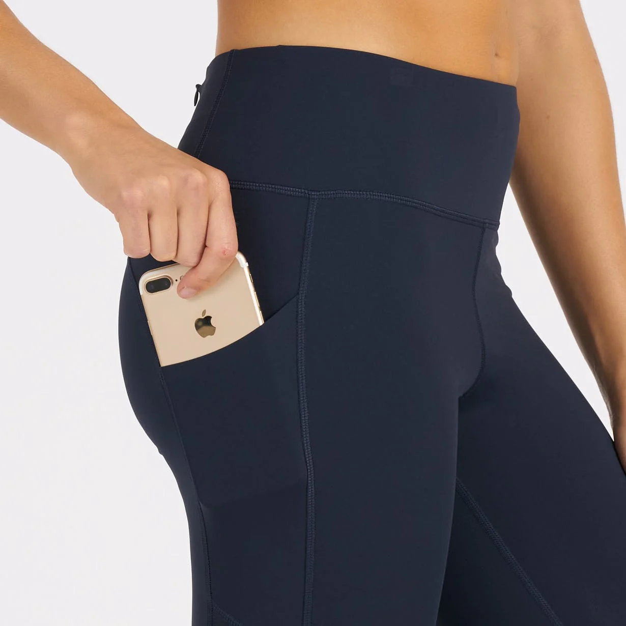 W Vuori Stride Legging - Image 7