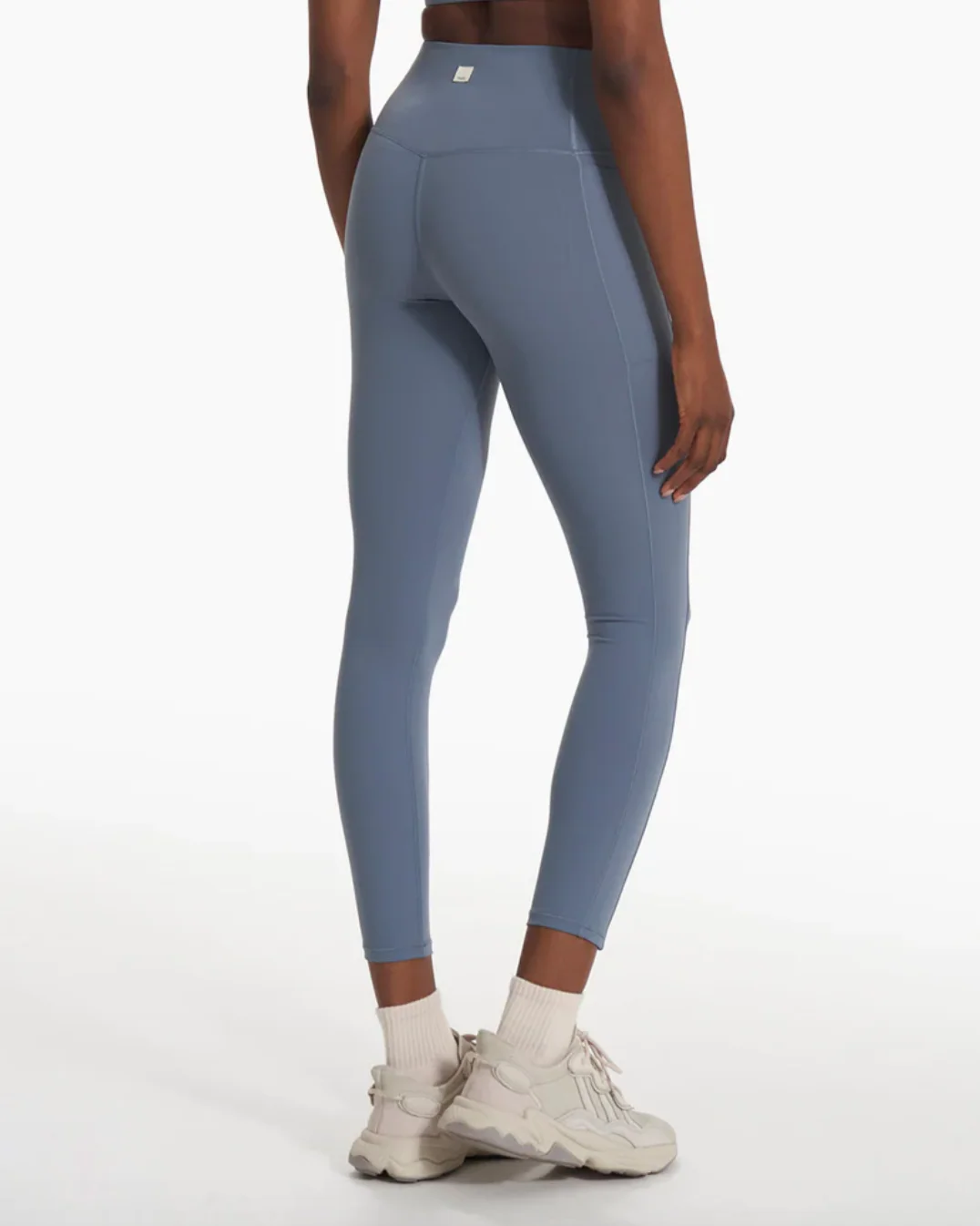 W Vuori Studio Pocket Legging - Image 4